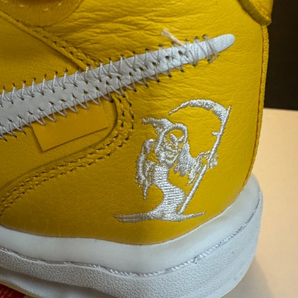 New Nike Air Force 1 Mid SP LTHR ‘Off-White /Varsity Maize’ Men’s Size 9 - Picture 7 of 16